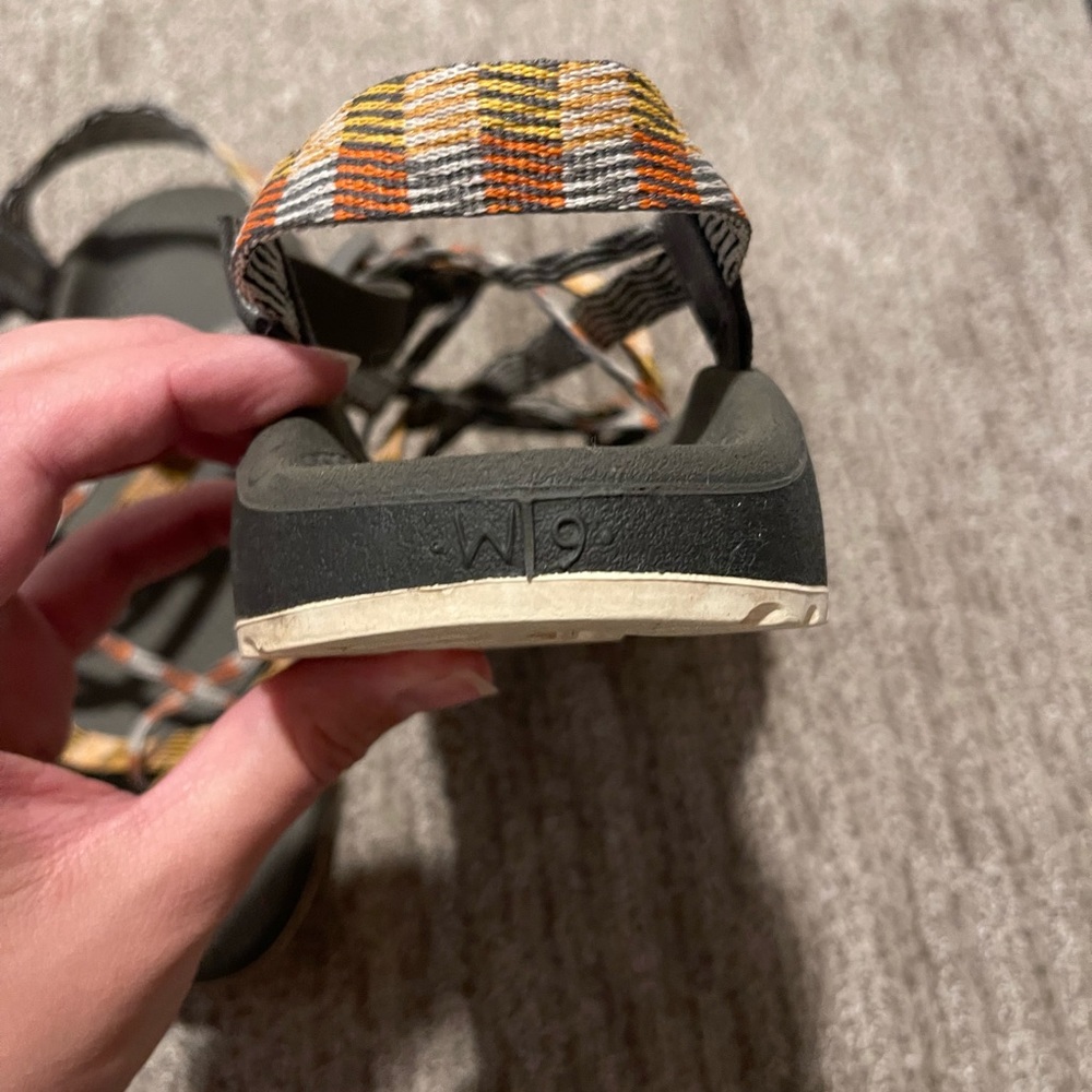 Chacos - Picture 2 of 3